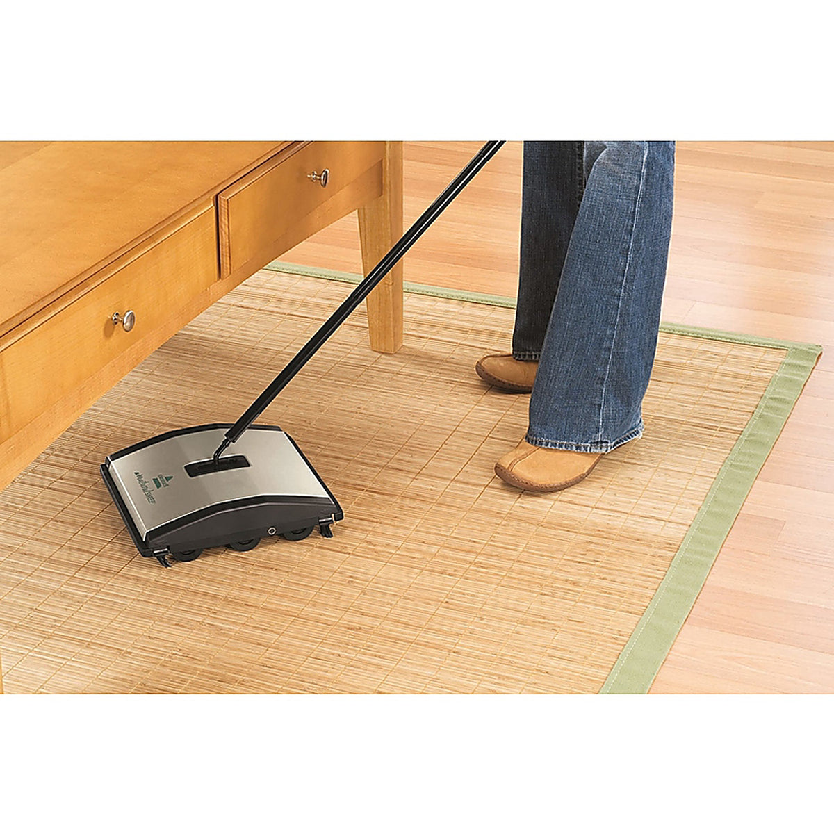 Bissell 92N0 Natural Sweep Bagless Cordless Standard Filter Mechanical Sweeper