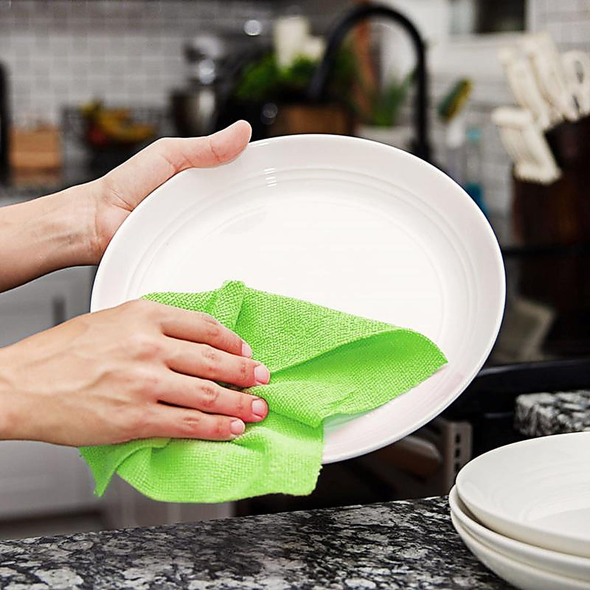 Libman - 1716 - Tear N Wipe Microfiber Wiping Cloth 9.4 In. W X 12 In. L 1 Pack