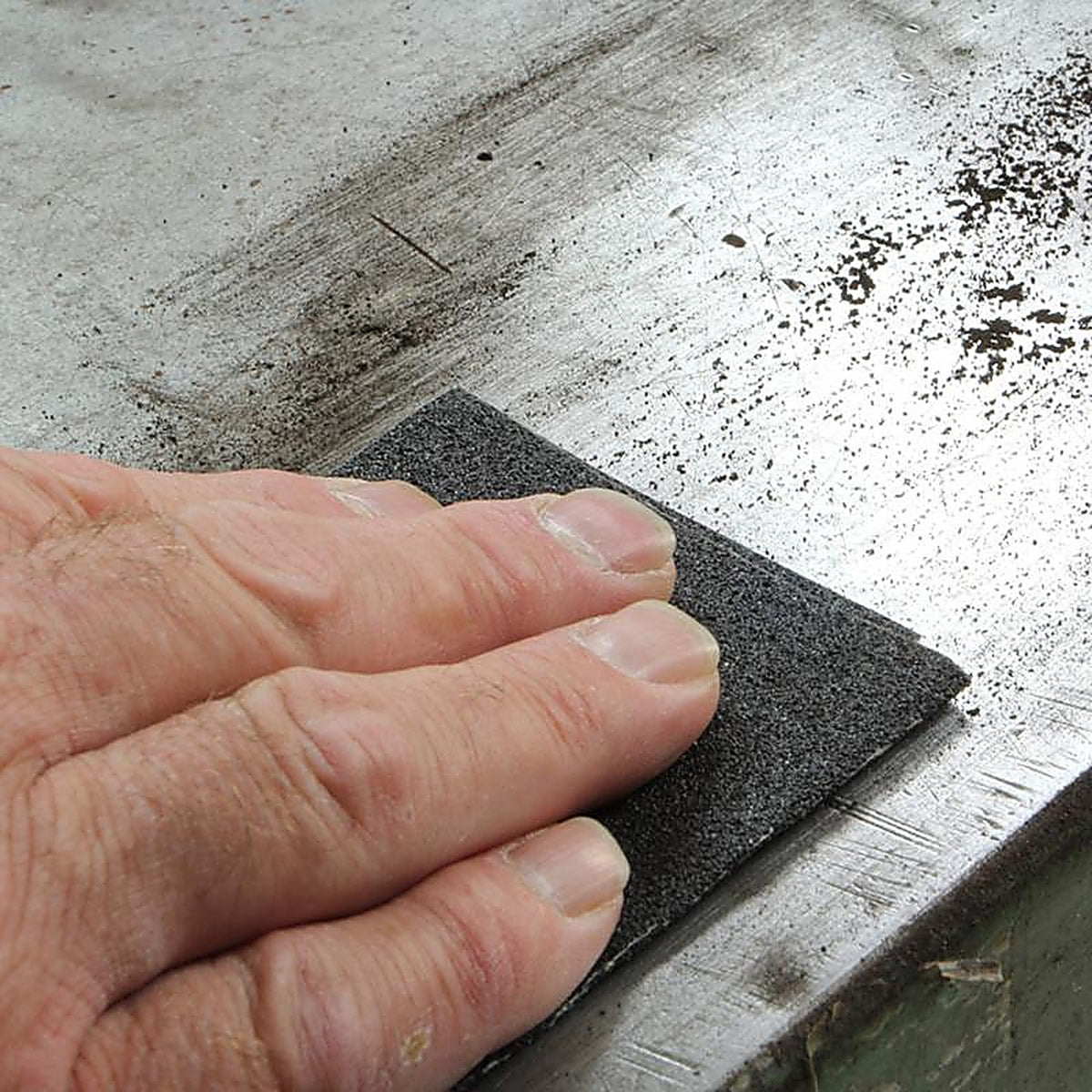 Gator 3287 11 in. L x 9 in. W 1,500 Grit Silicon Carbide Waterproof Sandpaper 1/Pack
