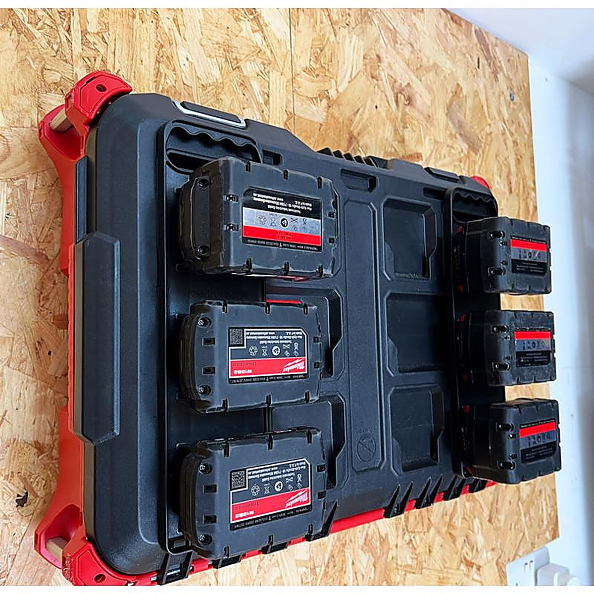 StealthMounts - BD-MW18-HF-1 - Milwaukee M18 Battery Rack Black