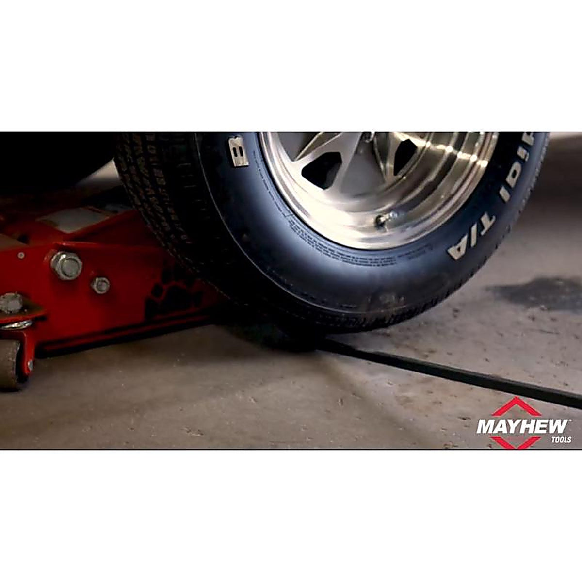 Mayhew - 31133HT - 17 In. Curved Pry Bar