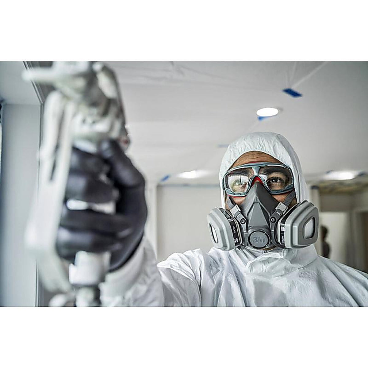 3M - 6311P1-DC - P95 Paint Project Half Face Respirator 6000-Series Valved Black L 1 Pack