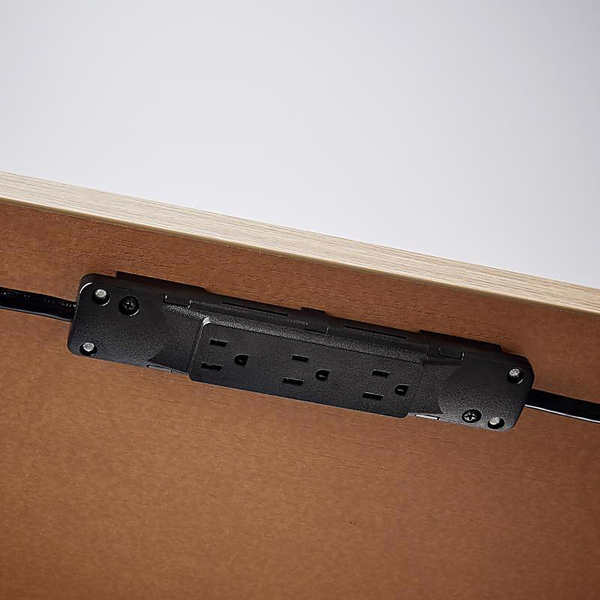 Charg - BE037680000547 - 10 Ft. L 6 Outlets Power Strip w/Surge Protection Black 1000 J