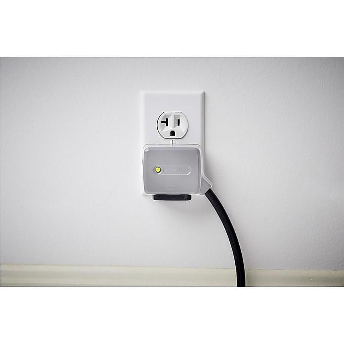 Charg - BE037680000547 - 10 Ft. L 6 Outlets Power Strip w/Surge Protection Black 1000 J