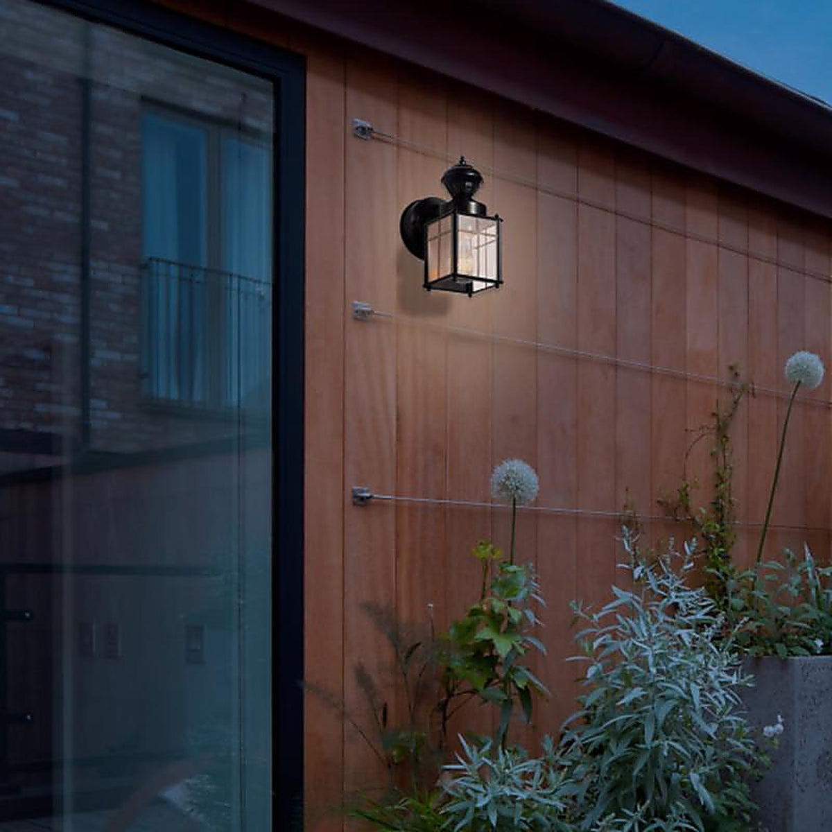 Globe Electric 60000001 Franklin Matte Black Motion-Sensing LED Wall Lantern