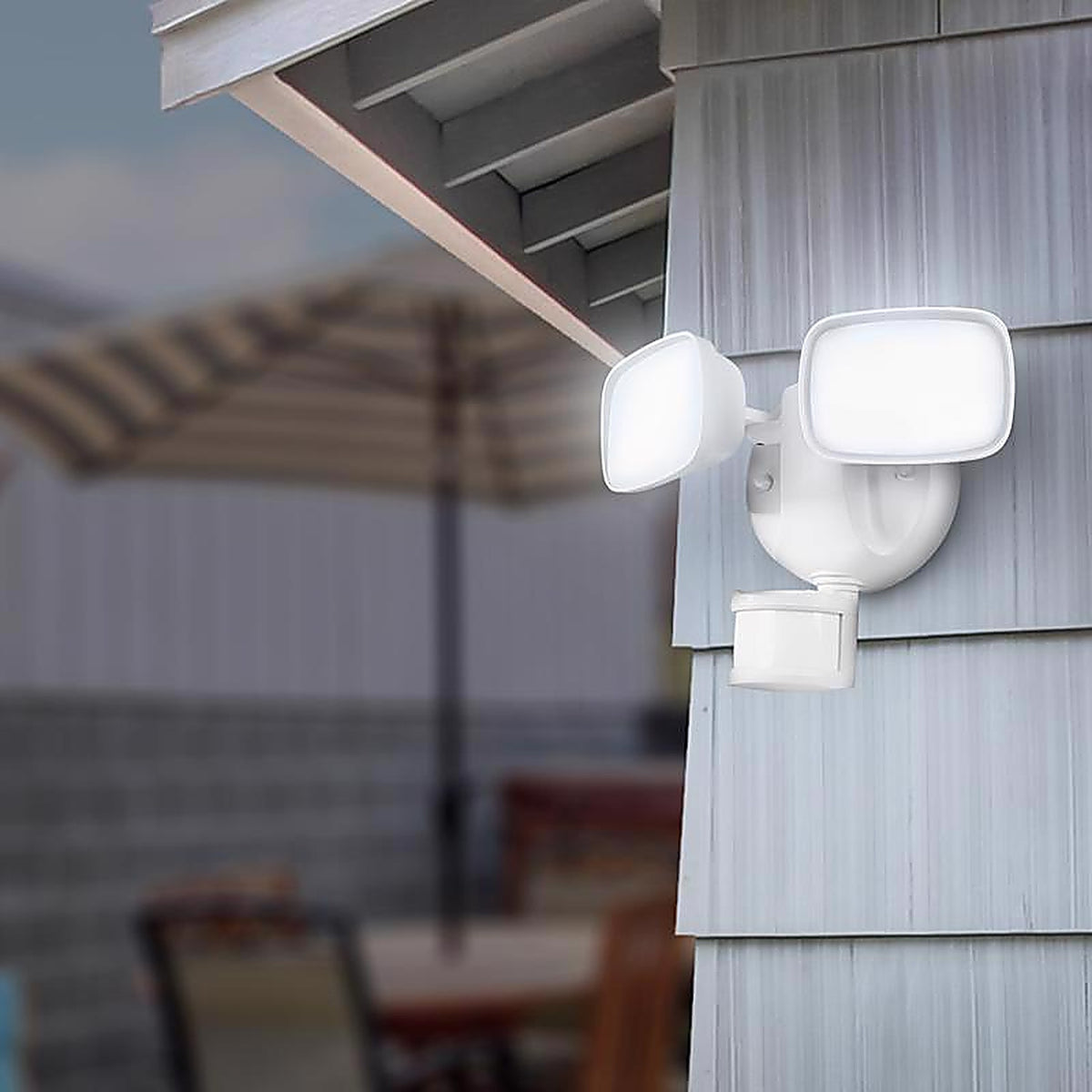 Feit Electric S9DFLCCTMOTWHAG SMART Motion-Sensing Hardwired LED White Security Floodlight