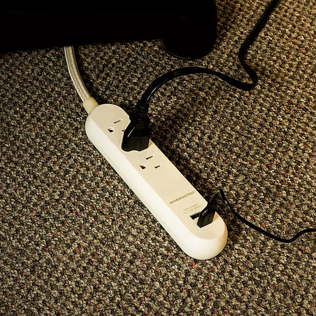 Monster - 1711 - 4 Ft. L 3 Outlets Power Strip with USB Ports White