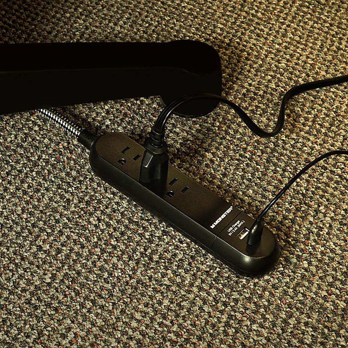 Monster - 1713 - 4 Ft. L 3 Outlets Power Strip with USB Ports Black
