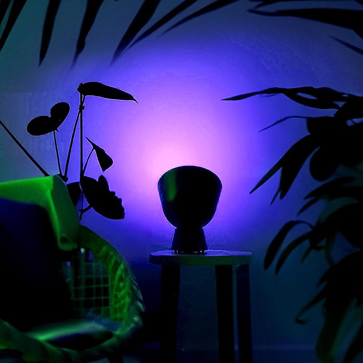 Lifx - LXPAR381600RGBW - Smart Home Par38 E26 (Medium) Smart-Enabled LED Bulb Color Changing 150 Watt Equivalence 1 Pack