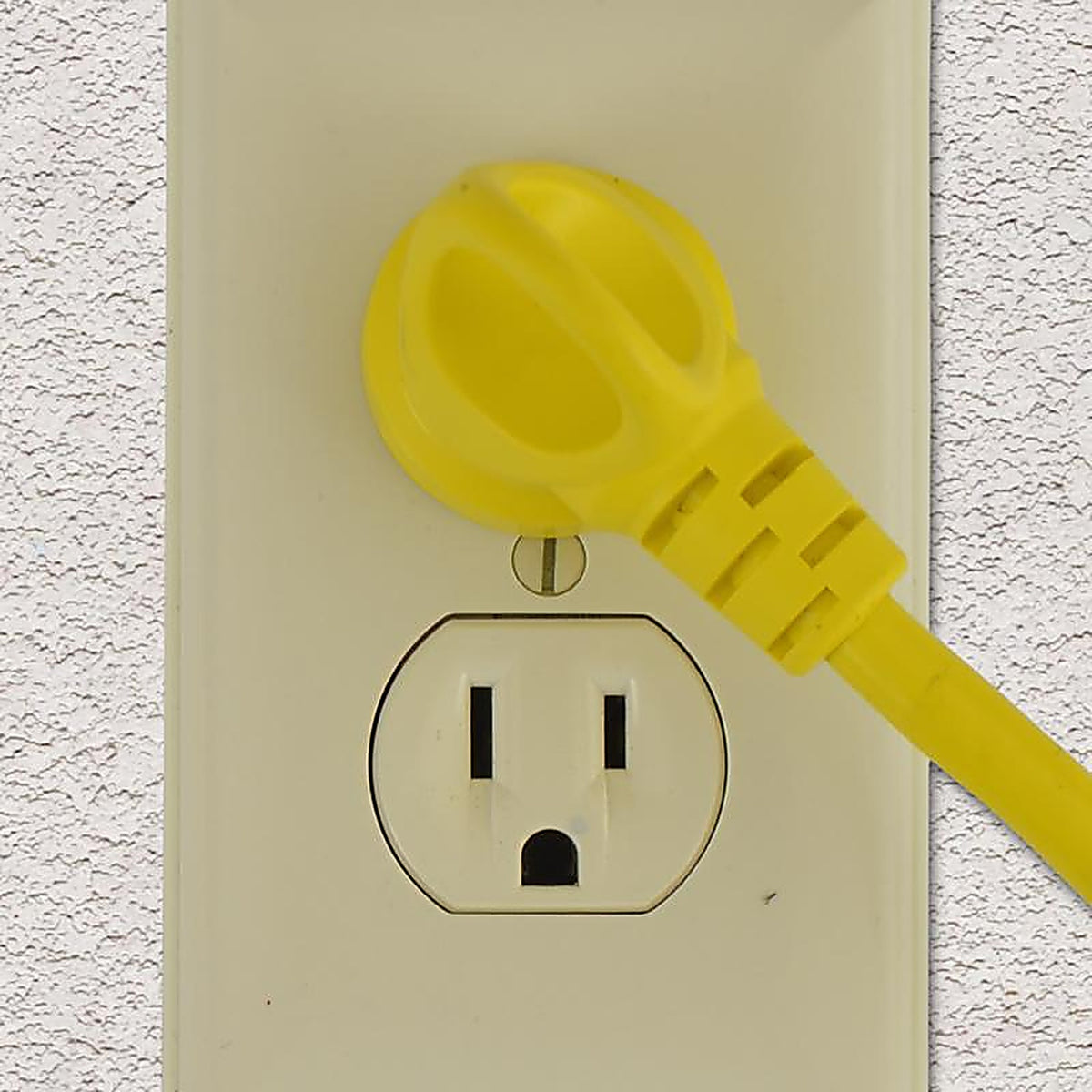 Conntek - 24161-108 - Indoor or Outdoor 9 Ft. L Yellow Extension Cord 16/3 Sjtw