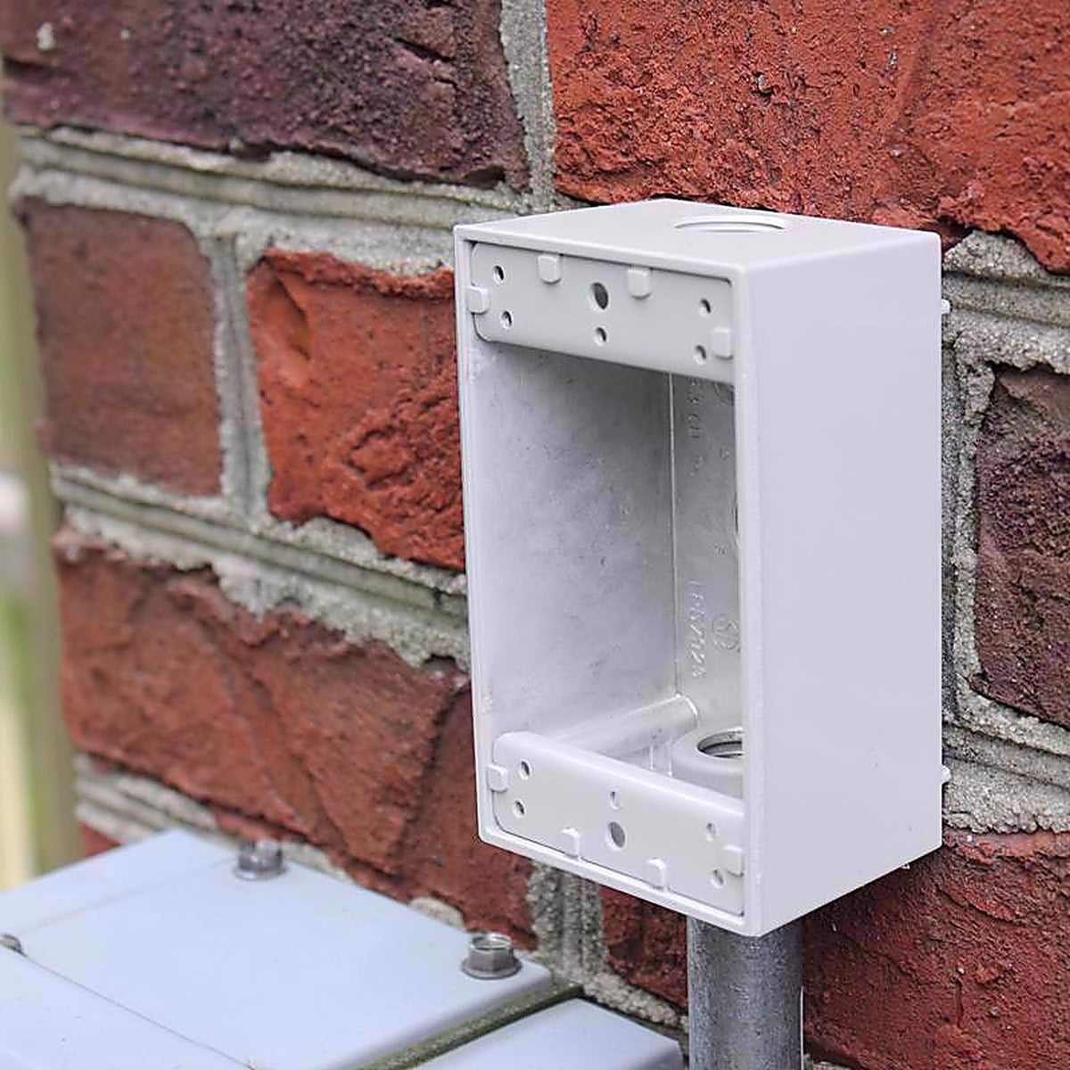 Sigma Electric 14250WH 4-1/2 in. Rectangle Metallic 1 gang Weatherproof Box White