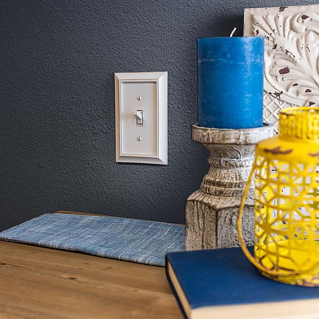 Amerelle - 4040RDW - Savannah White 1 Gang Wood Decorator Wall Plate 1 Pack
