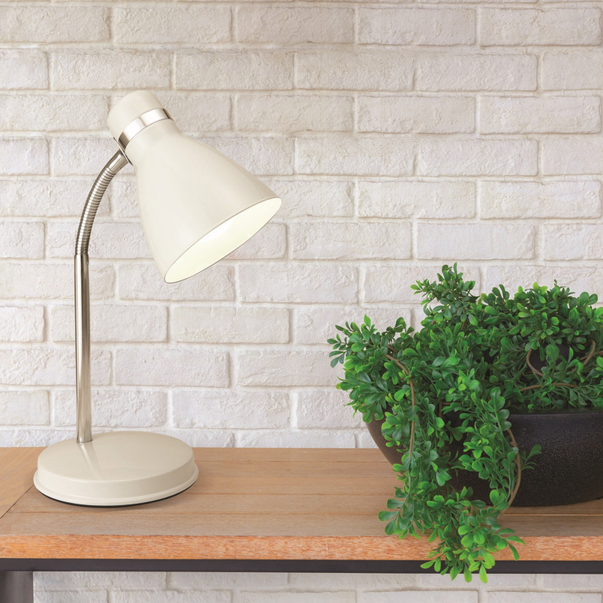 Newhouse Lighting NHDK-OX-WH Oxford 13 in. White Desk Lamp