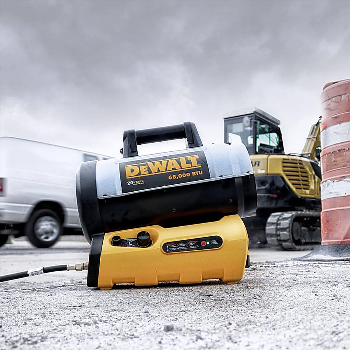 DeWalt F340661 68000 Btu/h 1700 sq ft Forced Air Propane Heater