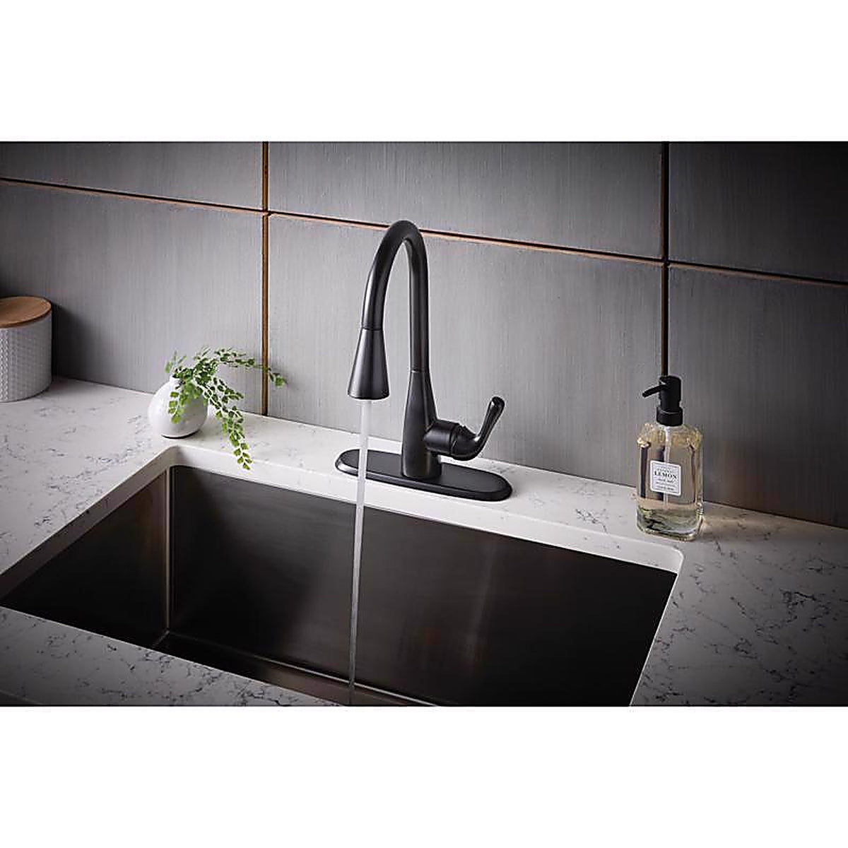 OakBrook - 67089W-157001 - Collection Vela One Handle Matte Black Pull-Down Kitchen Faucet