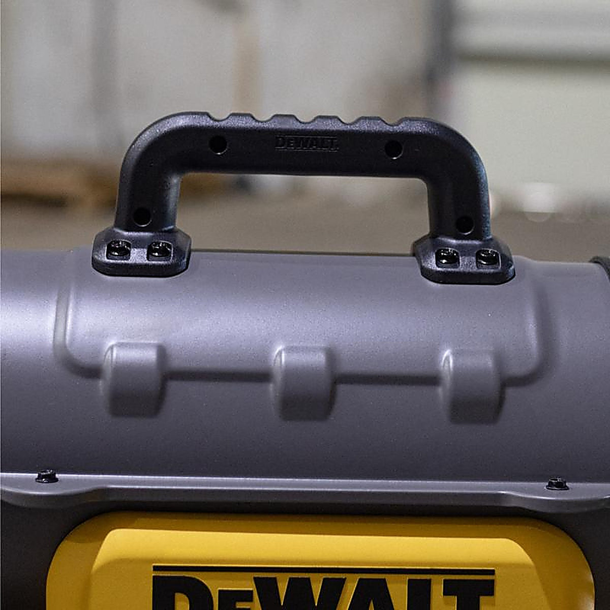 DeWalt F340761 75,000 Btu/h 1750 sq ft Forced Air Kerosene Heater