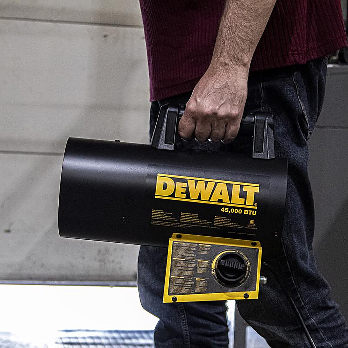 DeWalt F340746 35,000 Btu/h 800 sq ft Forced Air Propane Portable Heater