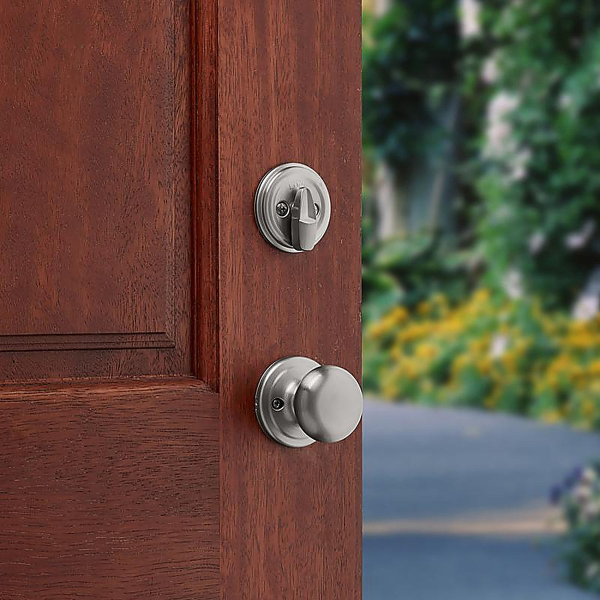 Kwikset - 98001-369 - Chelsea Satin Nickel Entry Handleset 1-3/4 In.