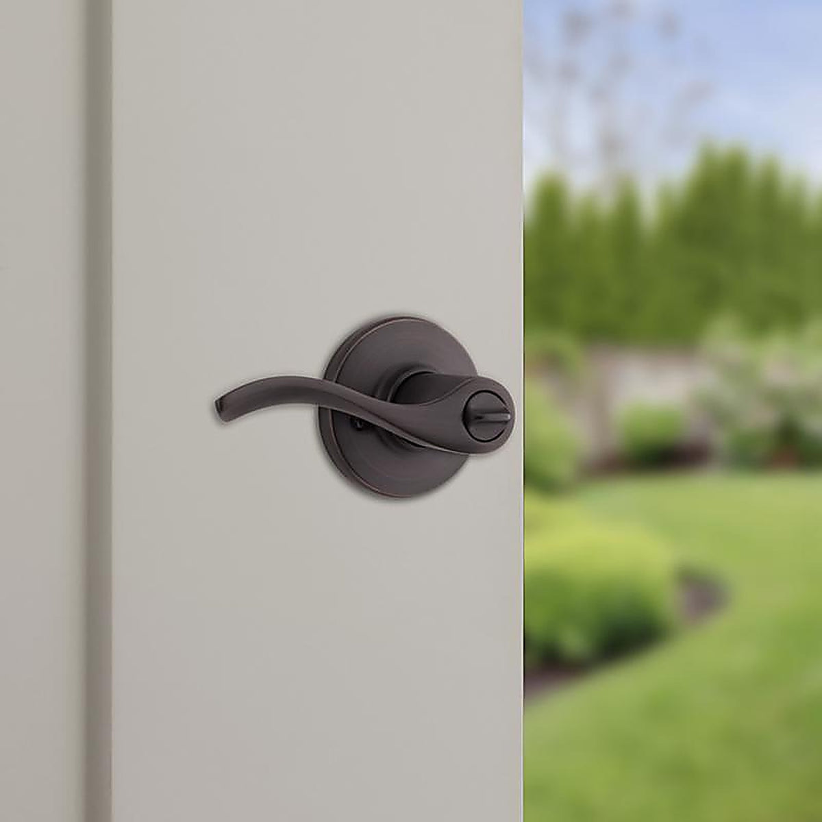 Kwikset - 94050-674 - Smartkey Security Wave Venetian Bronze Entry Door Knob Kw1 1-3/4 In.