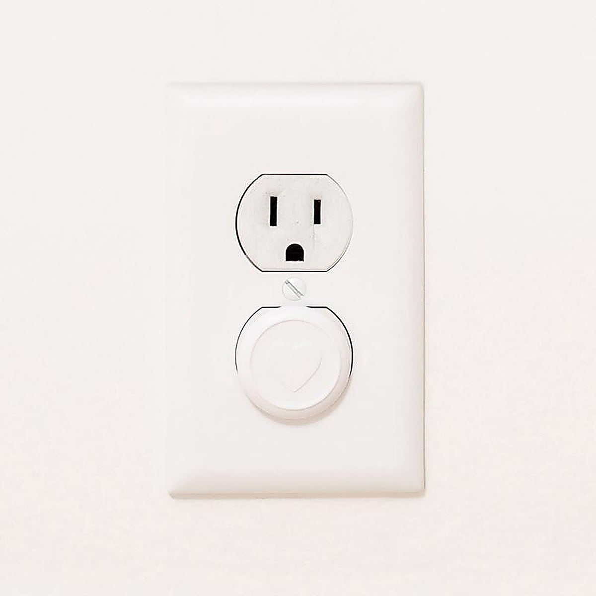 Regalo - 6100 W - White Plastic Outlet Safety Plugs 24 Pack