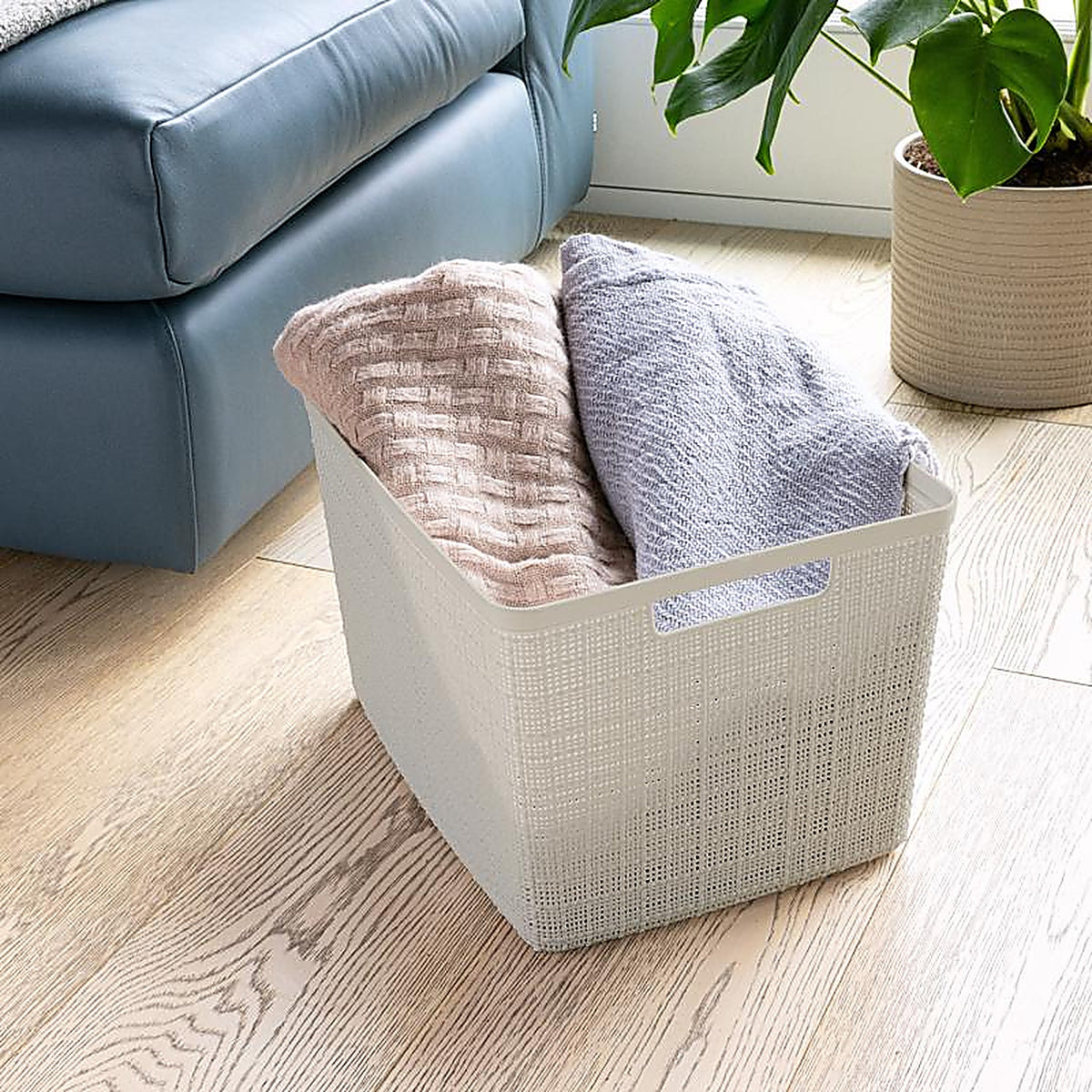 Curver - 251194 - Large 18 L Beige Woven Basket 9.1 In. H X 14.2 In. W X 11 In. D Stackable