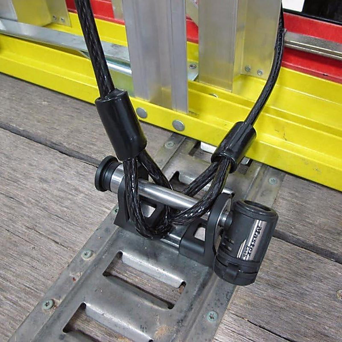 Master Lock - 85DPF - 3/8 In. D X 48 In. L Vinyl Coated Steel Locking Cable