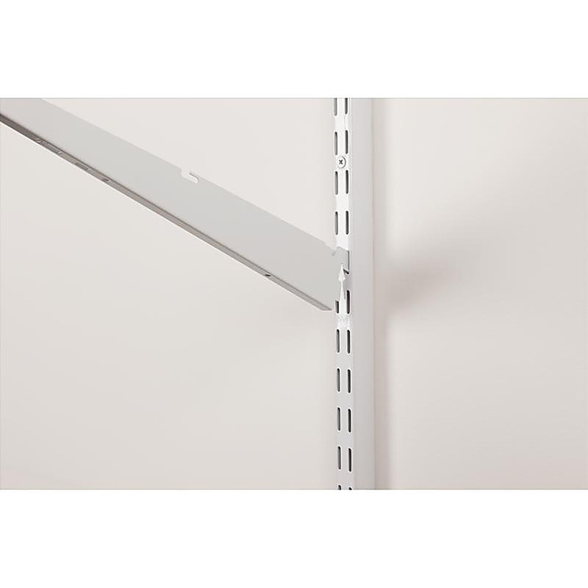 RubberMaid 1959955 FastTrack 3.2 in. H X 0.7 in. W X 16 in. L Steel Wire Shelf Bracket 1 pk