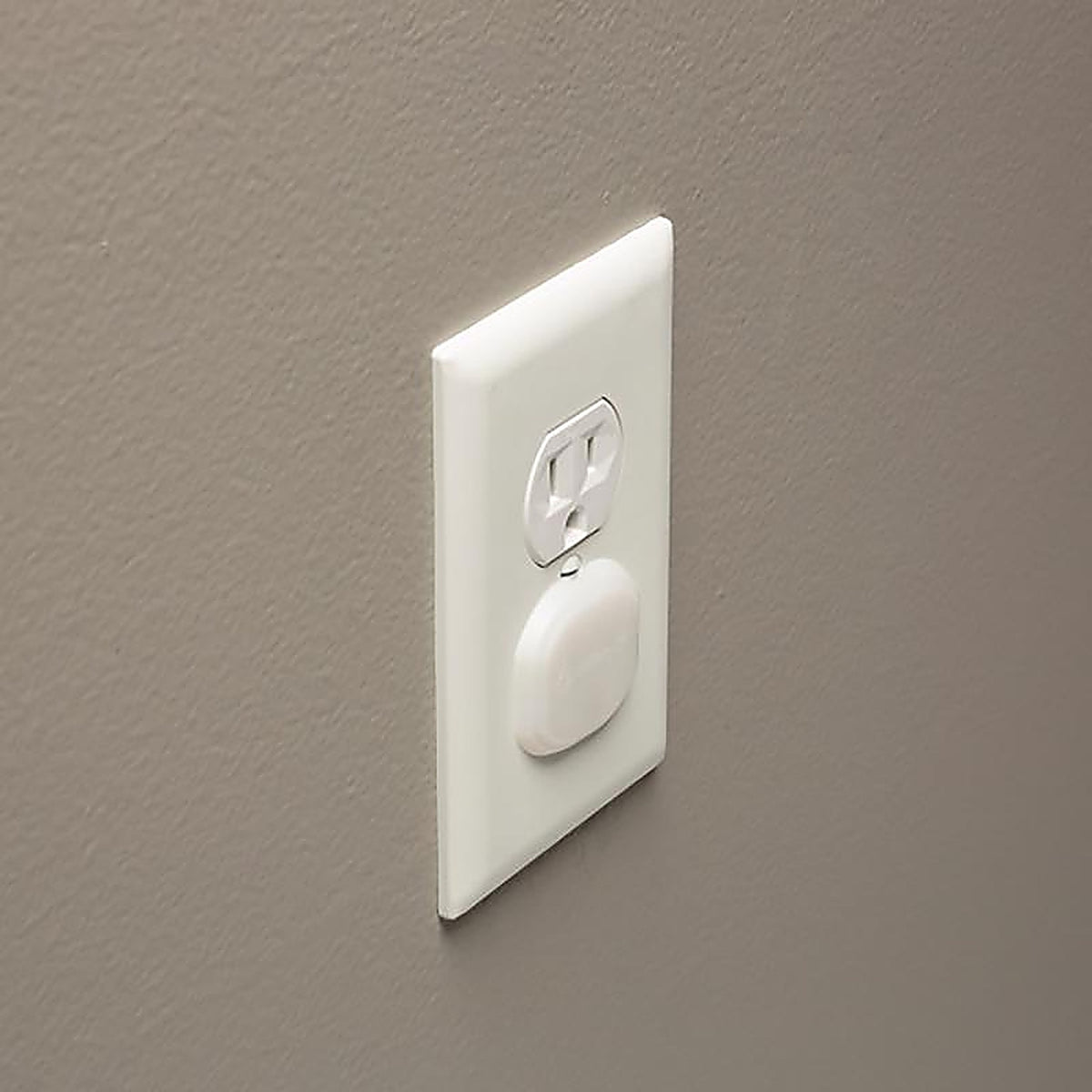 Safety 1st HS267 White Plastic Childproofing Kit 46/pc.