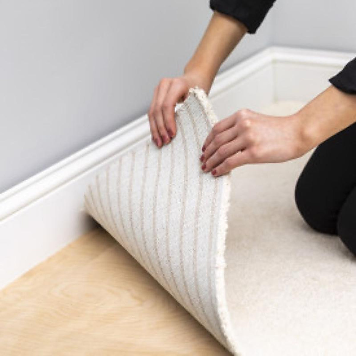 Duck 286377 1.88 in. W X 75 ft. L Reversible Scrim Indoor Carpet Tape