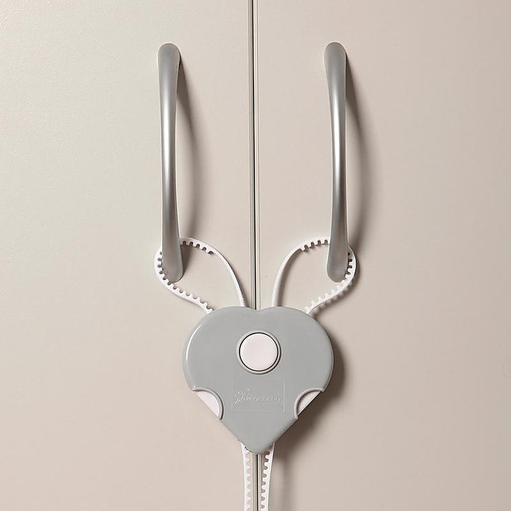 Dreambaby L106A White Plastic Cabinet Flex Lock 1/Pack