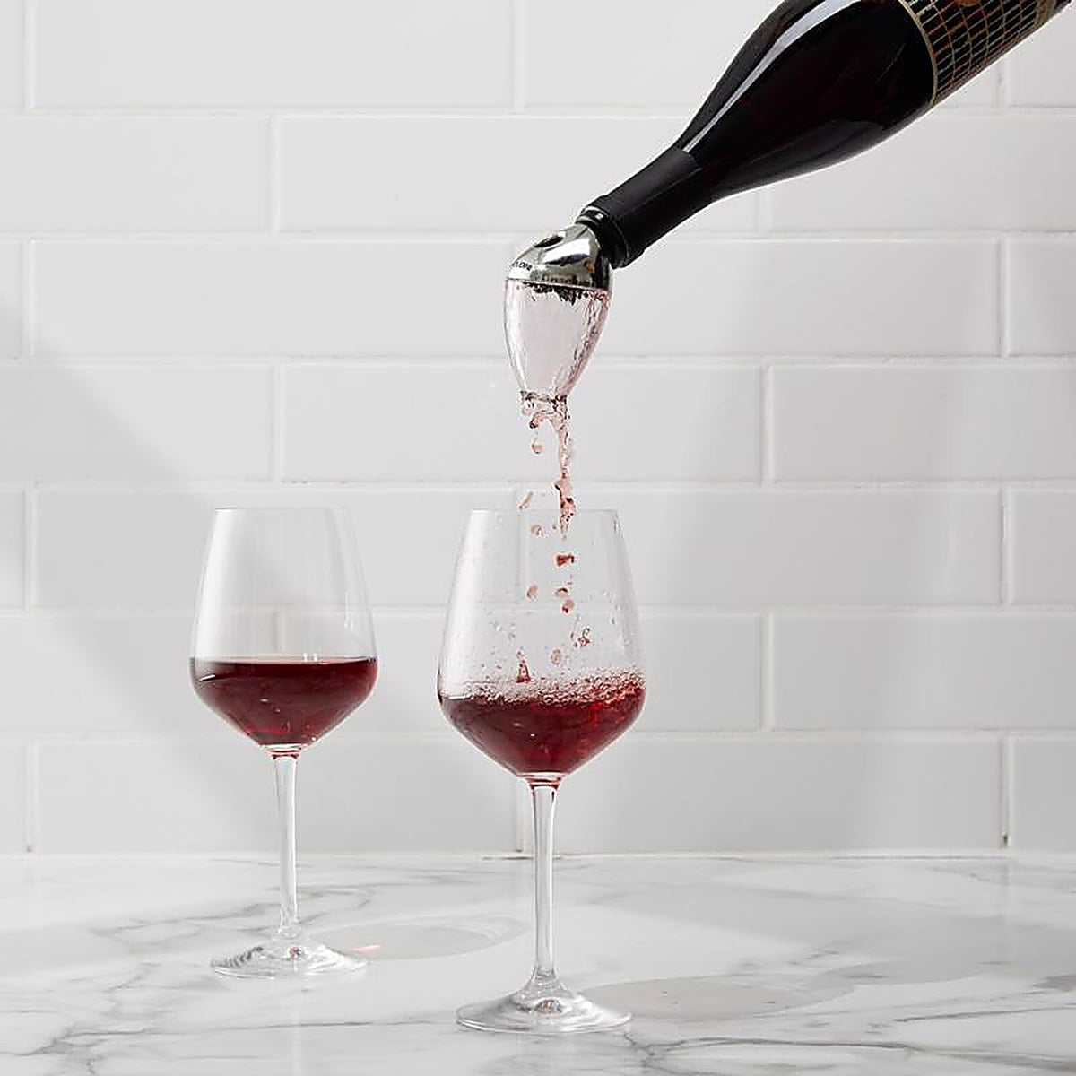 Houdini W9112 Deluxe 16 oz Silver Chrome Aerating Wine Pourer