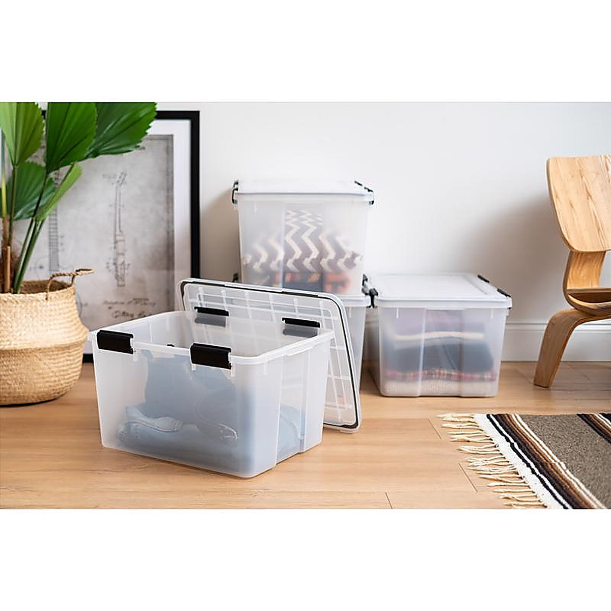 IRIS 110450 Weathertight 46 quart Clear Storage Box 11.75 in. H X 15.75 in. W X 19.7 in. D Stackable