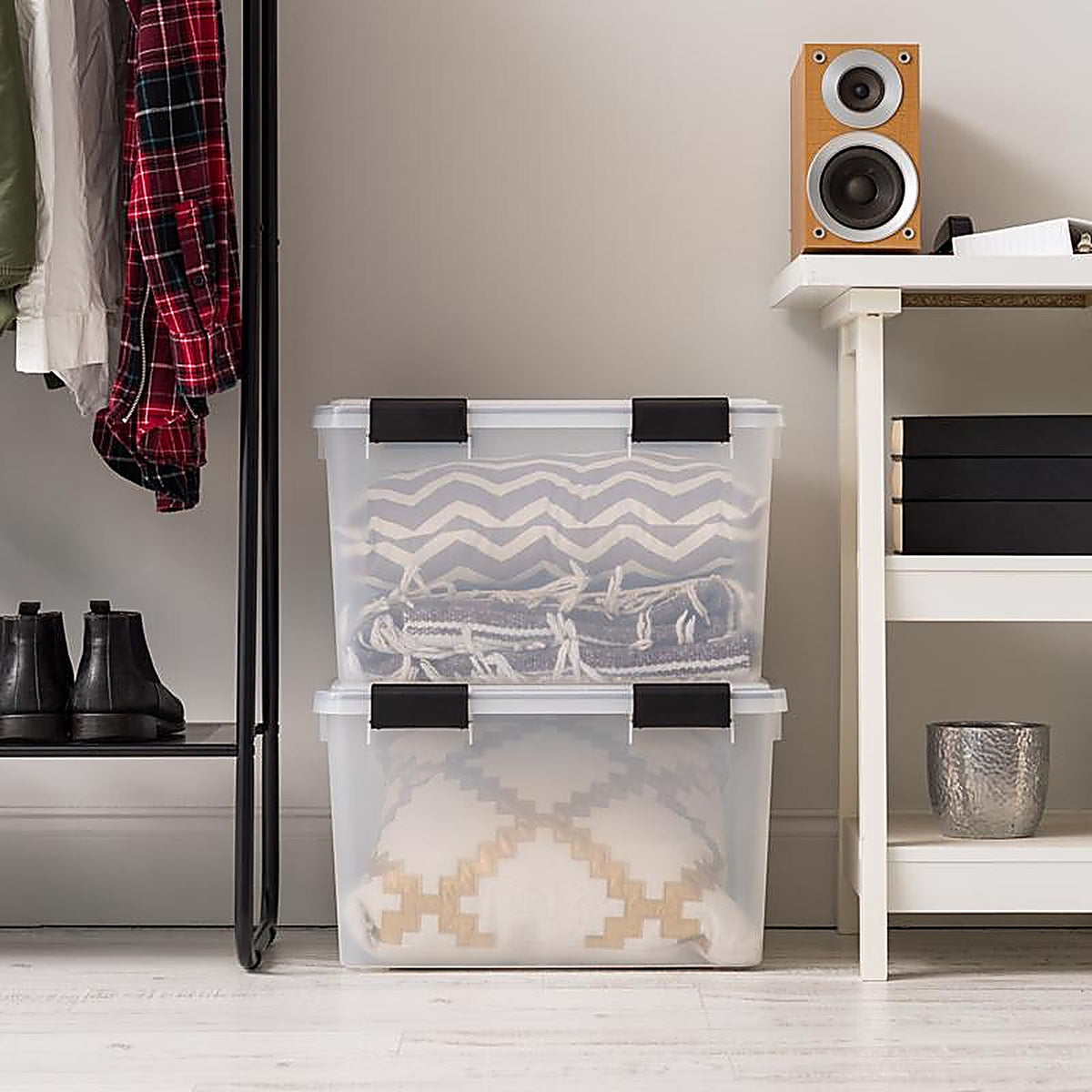 IRIS 110450 Weathertight 46 quart Clear Storage Box 11.75 in. H X 15.75 in. W X 19.7 in. D Stackable