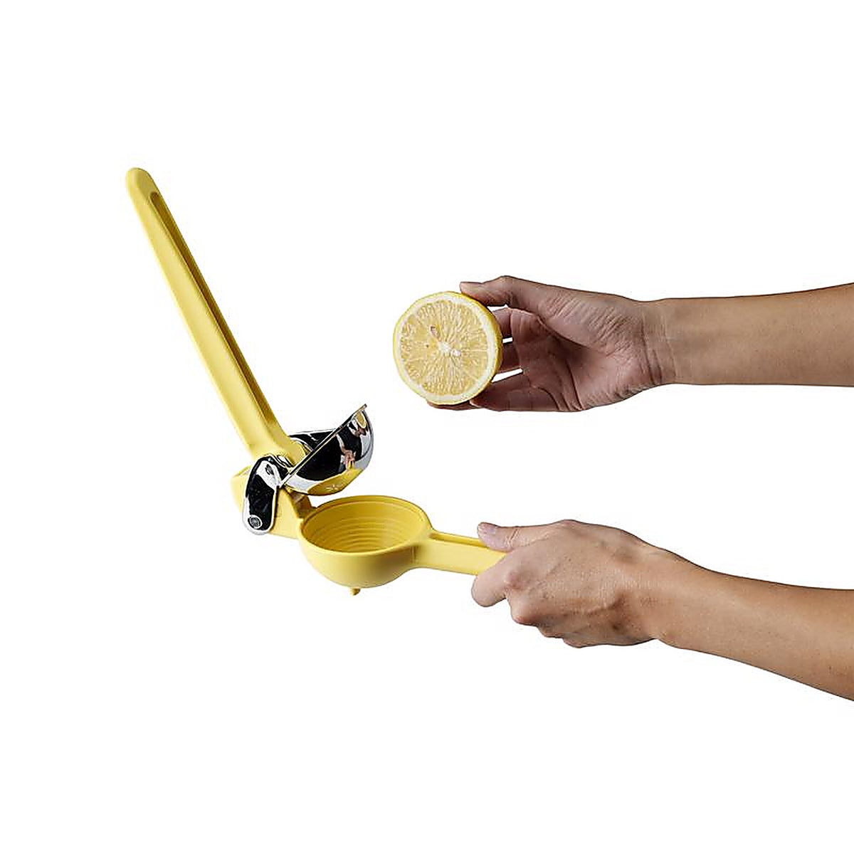 Chefn 102-159-017 FreshForce 3-1/4in. W Yellow Plastic Citrus Juicer