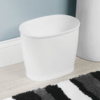InterDesign 93441 Kent White Plastic Oval Wastebasket