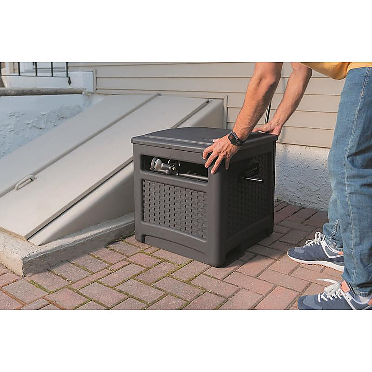 Suncast - CPLSMT212WP - Smart Trak 225 Ft. Gray Free Standing Hideaway Hose Reel