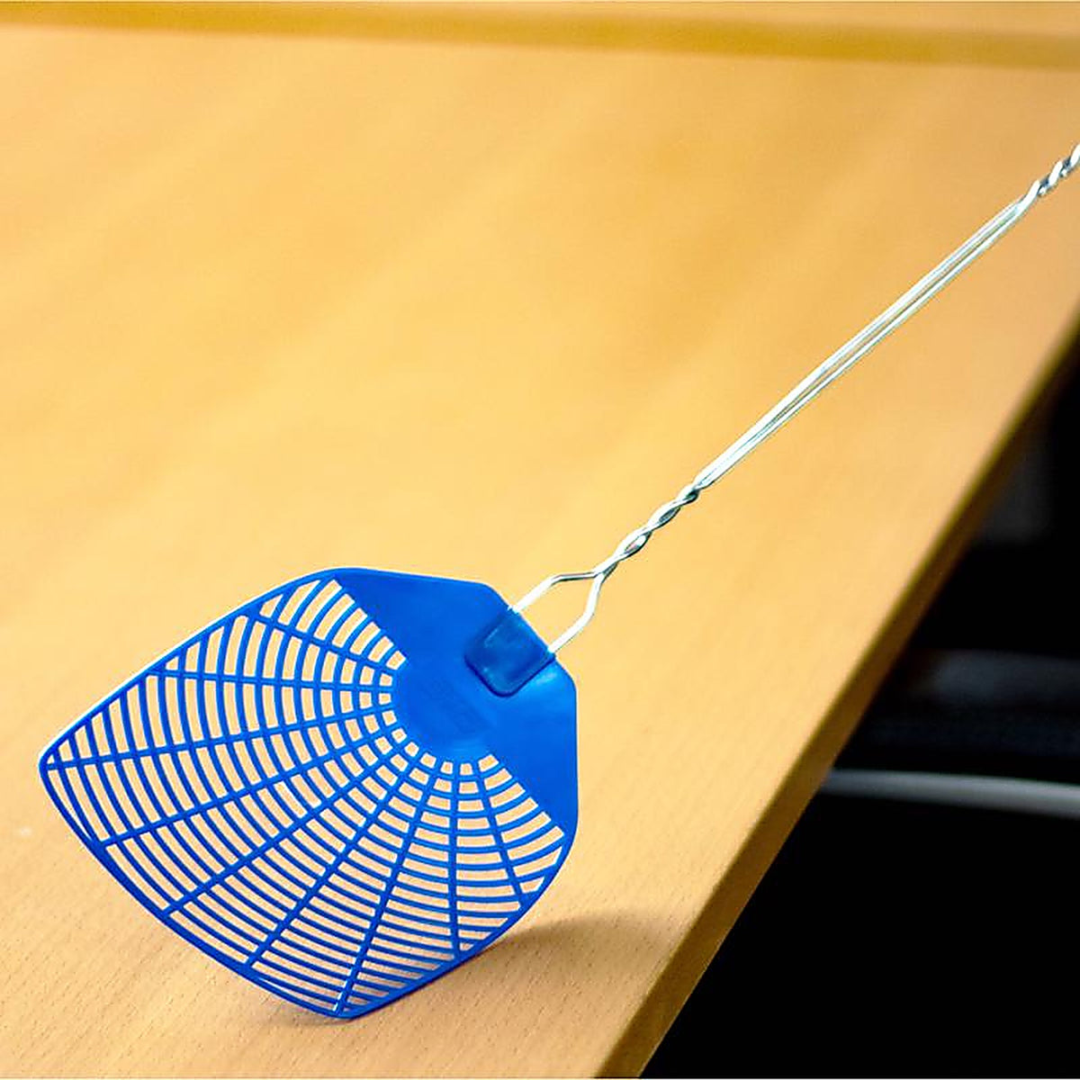 Pic - WIRE - Assorted Plastic Fly Swatter