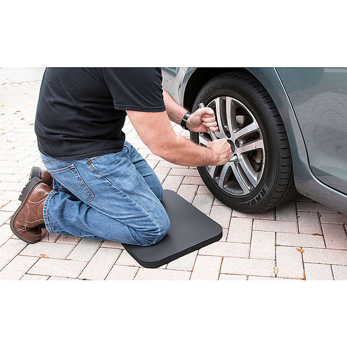 Earth Edge - EE000926-15D - Super Cushy Pad 20 In. W X 15 In. D Black Kneeling Pad