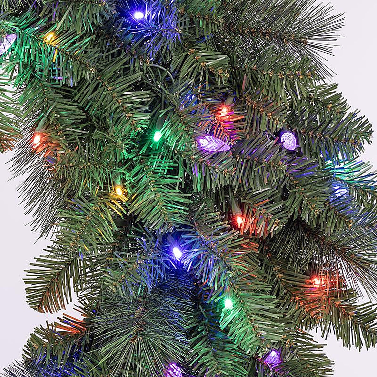 Celebrations MPWR-36-WAC6MUA 36 in. Dia. LED Prelit Mixed Pine Christmas Wreath