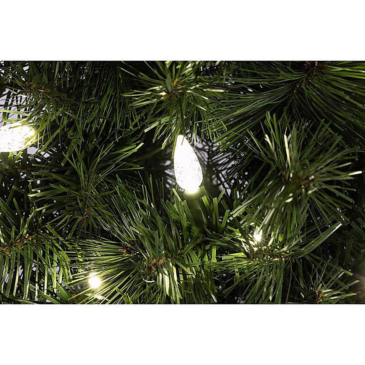 Celebrations - MPWR48WAC6PWA - 48 In. D LED Prelit Pure White Pine Wreath