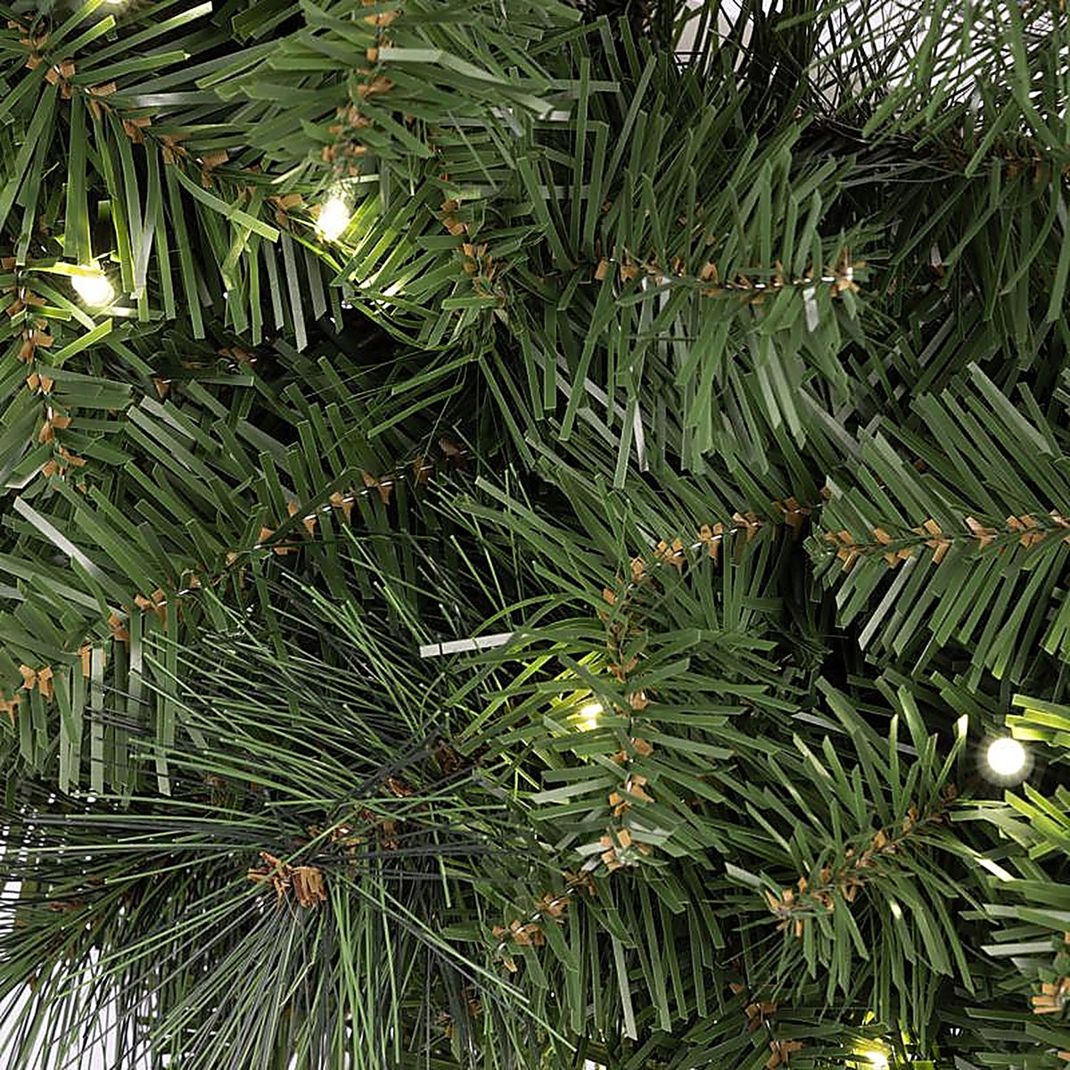 Celebrations - MPWR26WAC6PWA - Platinum 26 In. D LED Prelit Pure White Pine Wreath