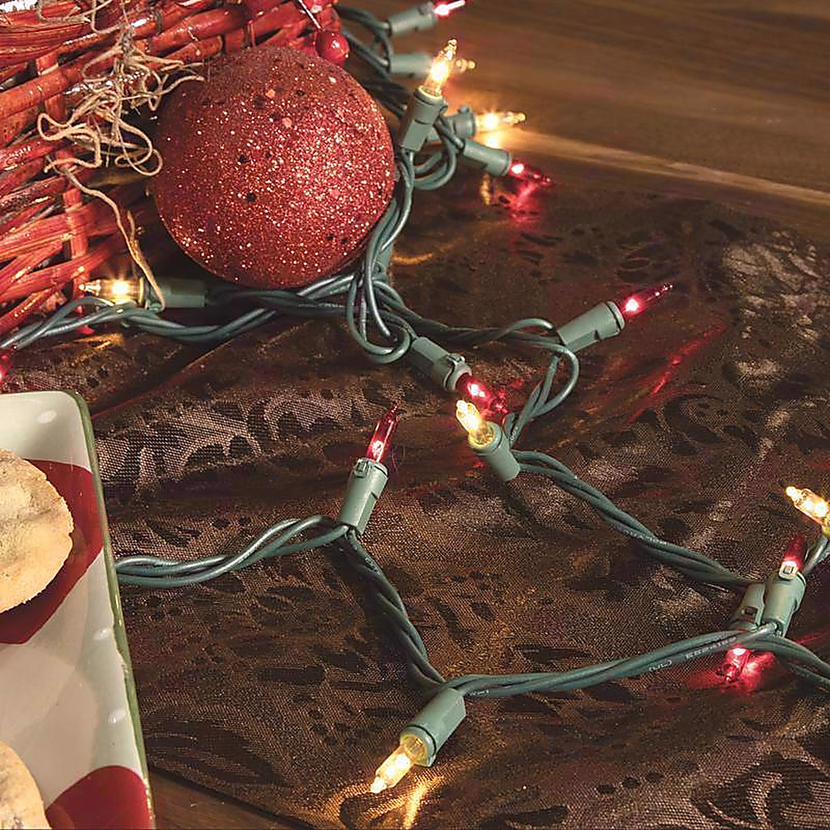 Celebrations - RT5100CCA - Classic LED T5 Red/White 100 CT String Christmas Lights 24.75 Ft.