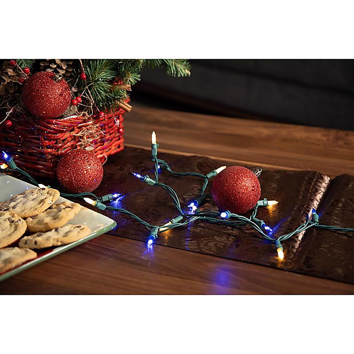 Celebrations - RT5100FZA - Classic LED T5 Blue/Pure White 100 CT String Christmas Lights 24.75 Ft.