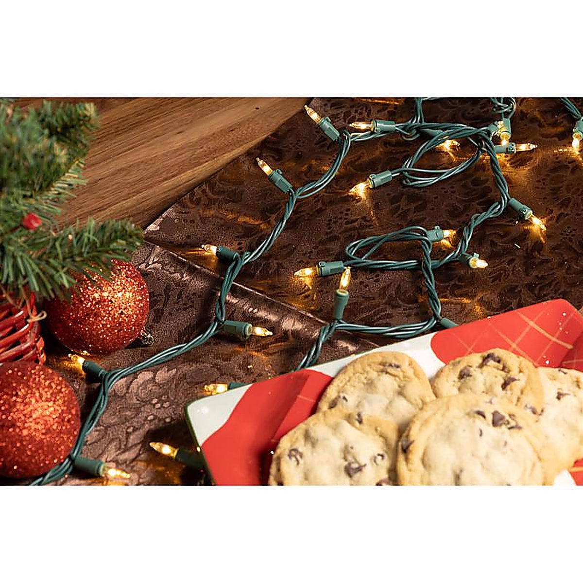 Celebrations - RT5300WWA - Classic LED T5 Warm White 300 CT String Christmas Lights 74.5 Ft.