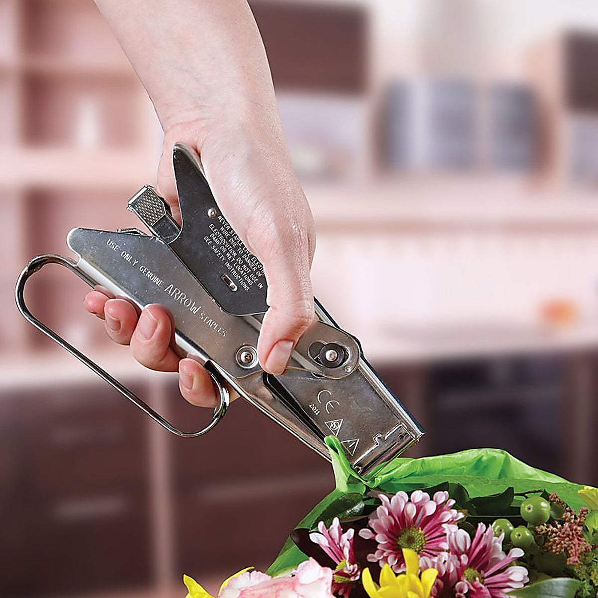 Arrow Fastener P22 Flat Plier Stapler Chrome