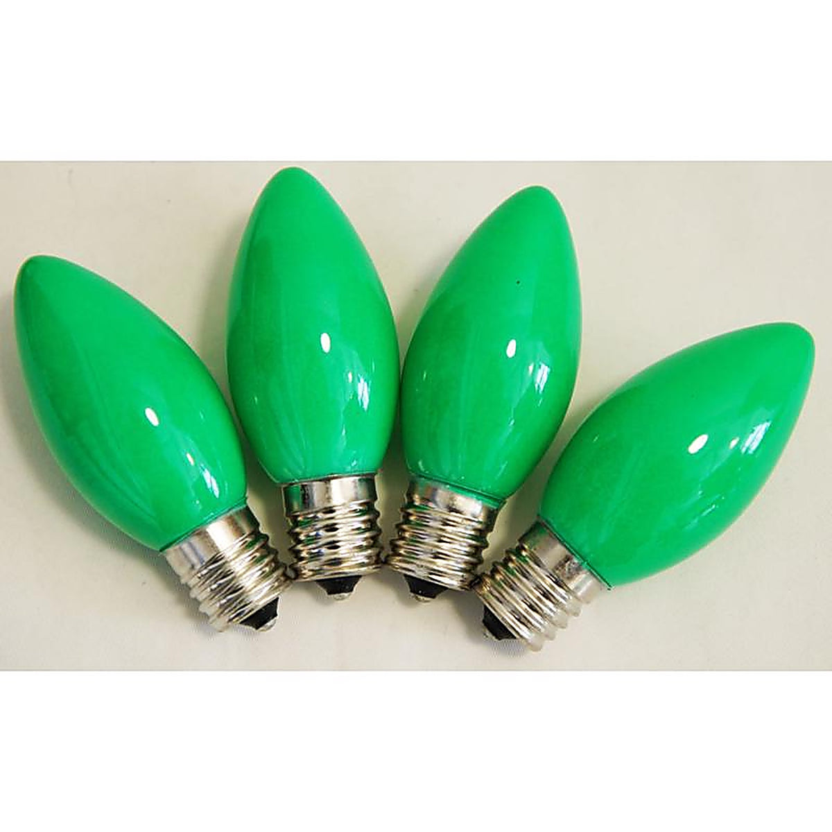 Celebrations UTTY2711 Incandescent Green 4 count Replacement Christmas Light Bulbs